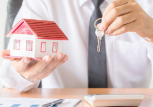 Les avantages de faire appel à un courtier
